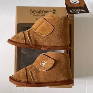 NWT Baby Bearpaw Boots